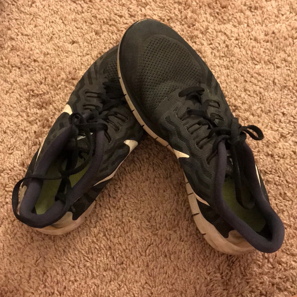 Nike free runs